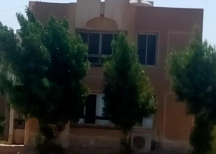 الشباب - Youth Hostal Hurghada